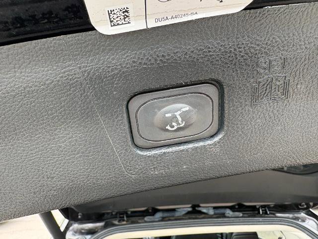 Certified 2019 Ford Edge Titanium AWD/4WD image 10