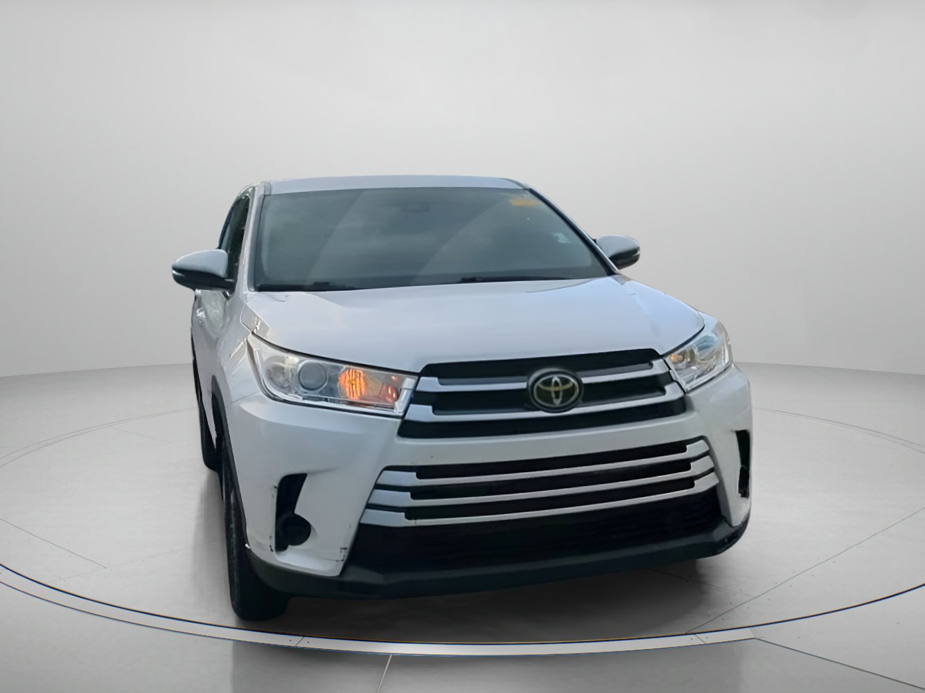 Used 2019 Toyota Highlander LE FWD image 5