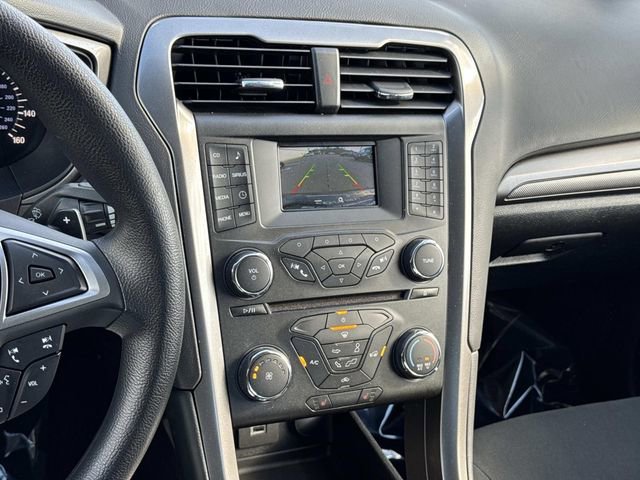 Certified 2017 Ford Fusion SE image 21