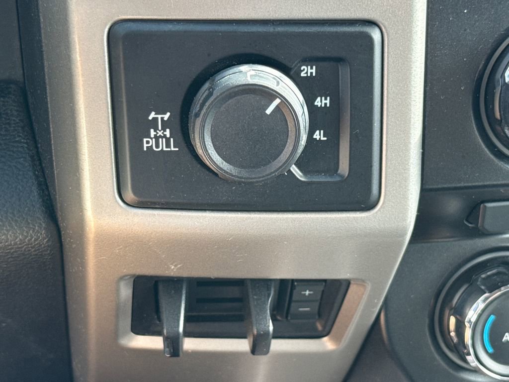 Certified 2017 Ford F250 Lariat w/ Lariat Value Package image 23