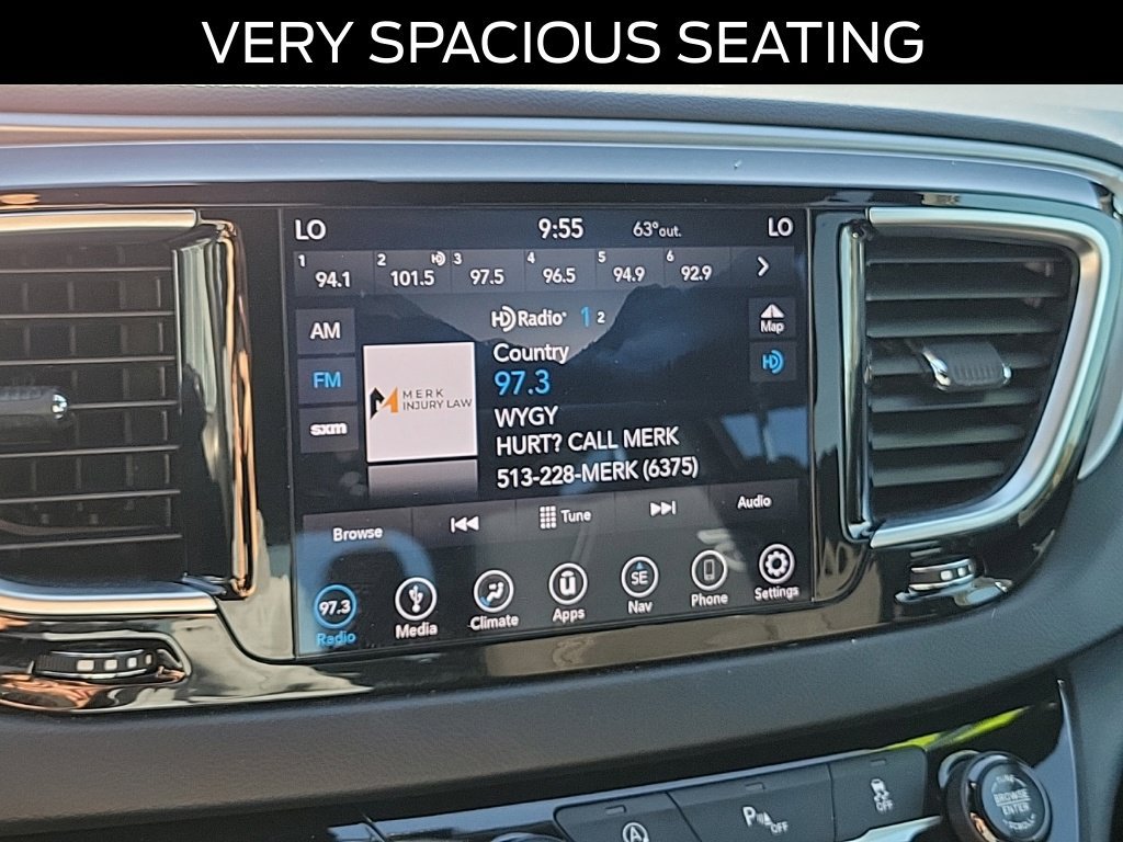 Used 2018 Chrysler Pacifica Touring Plus w/ S Appearance Package FWD image 29