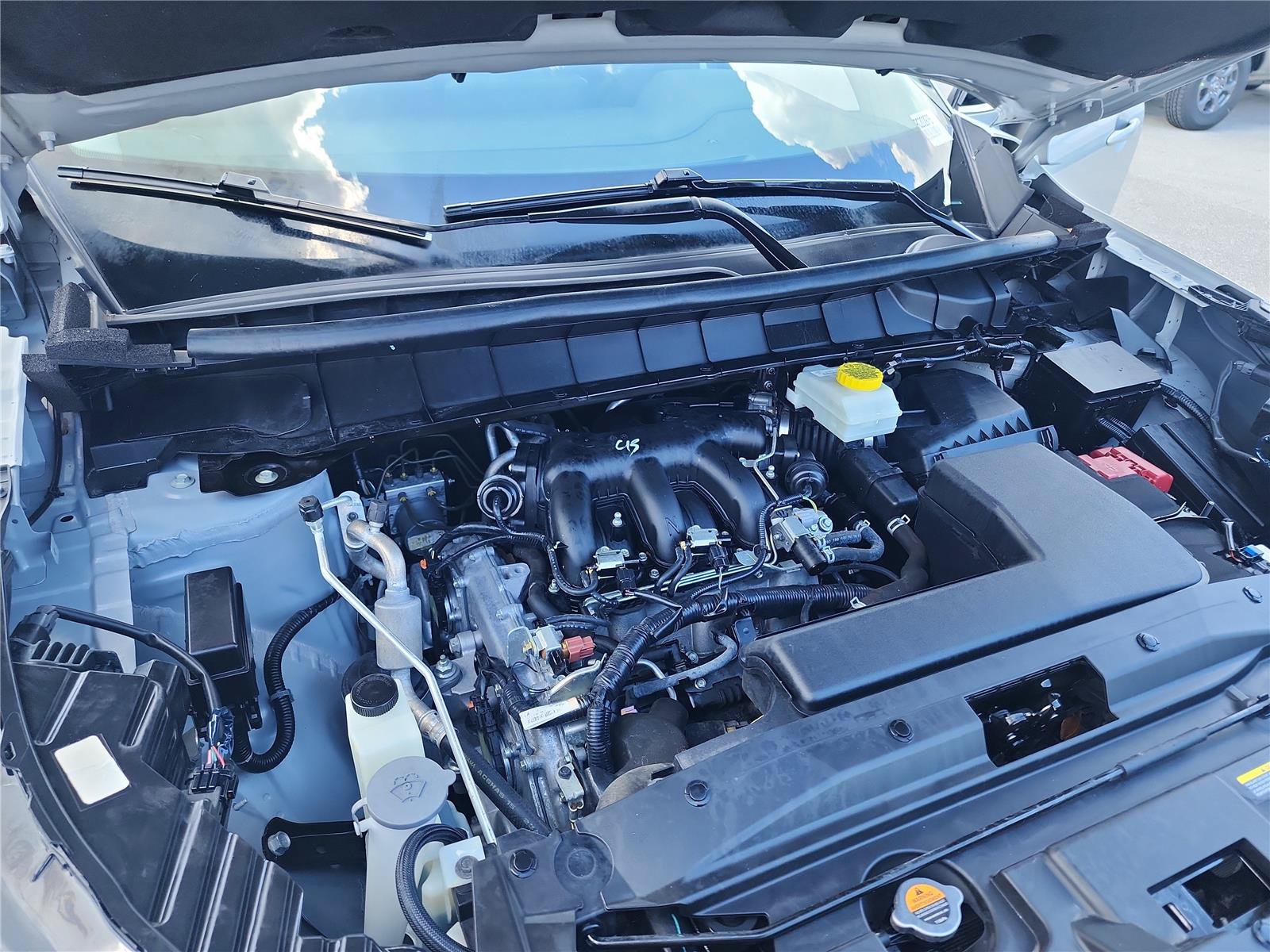 Used 2024 Nissan Pathfinder SV FWD image 12