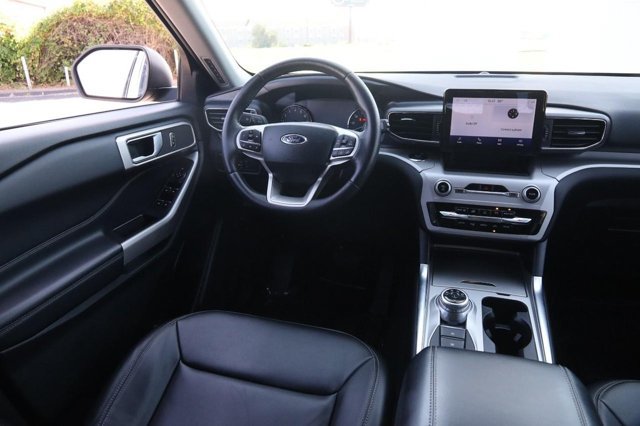 Certified 2024 Ford Explorer XLT w/ Equipment Group 202A AWD/4WD image 24