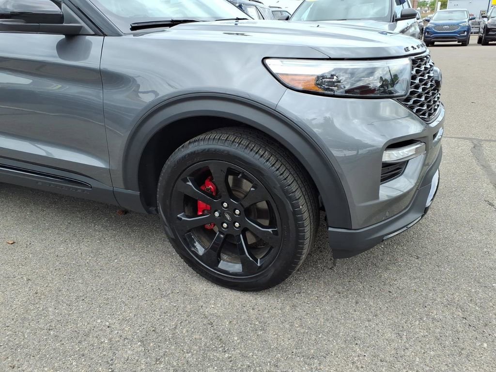 Certified 2024 Ford Explorer ST w/ Equipment Group 401A AWD/4WD image 5