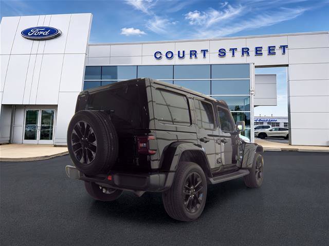 Used 2023 Jeep Wrangler Unlimited Sahara w/ Cold Weather Group AWD/4WD image 2