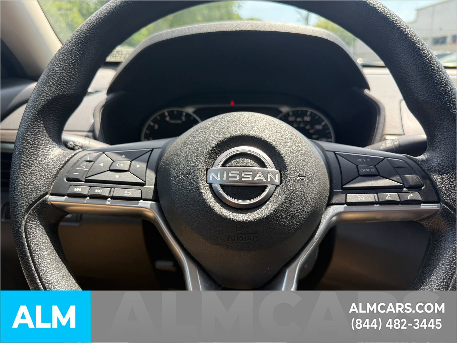 Used 2025 Nissan Altima 2.5 SV FWD image 18