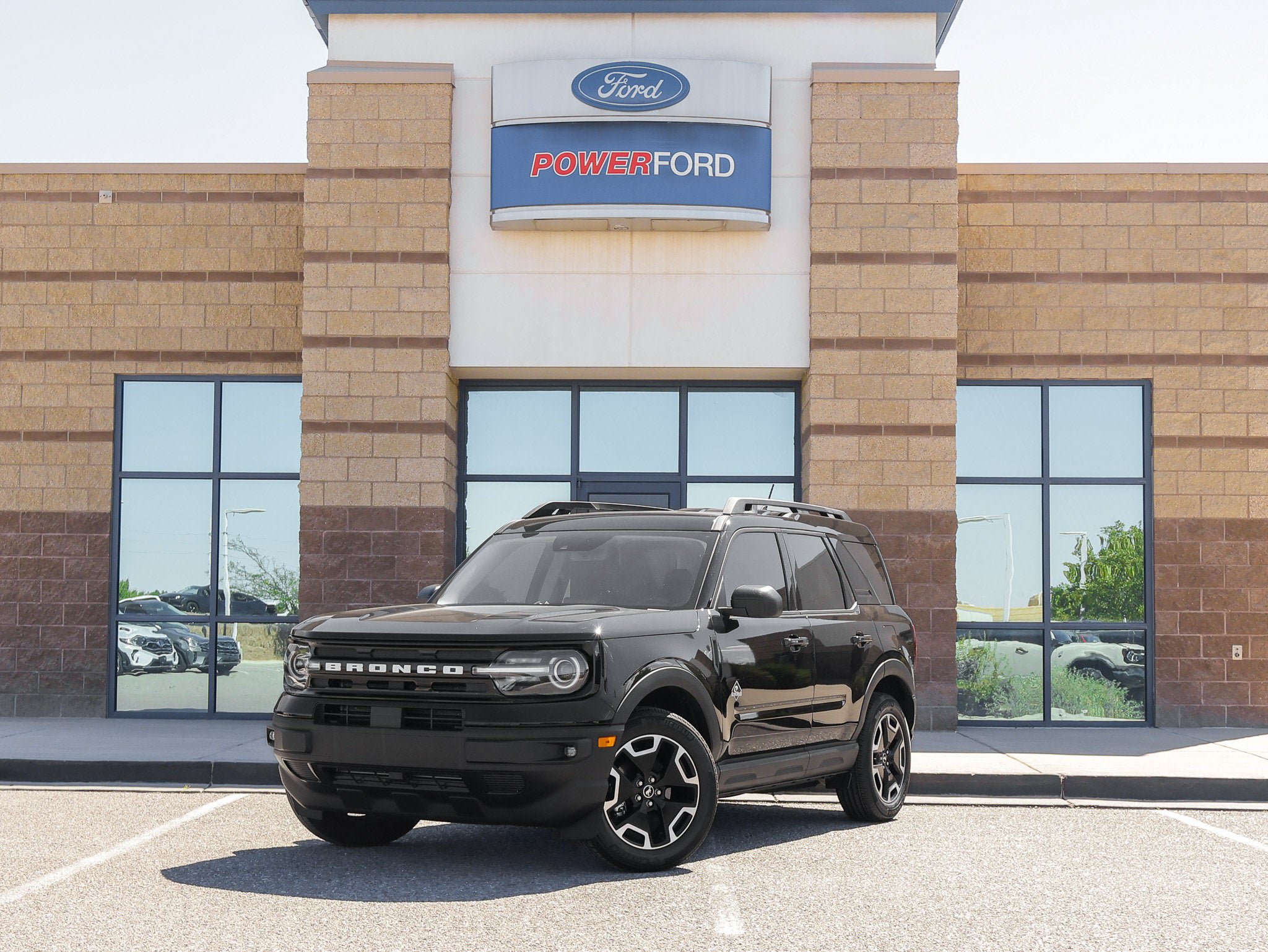 Certified 2024 Ford Bronco Sport Outer Banks w/ Tech Package AWD/4WD image 2