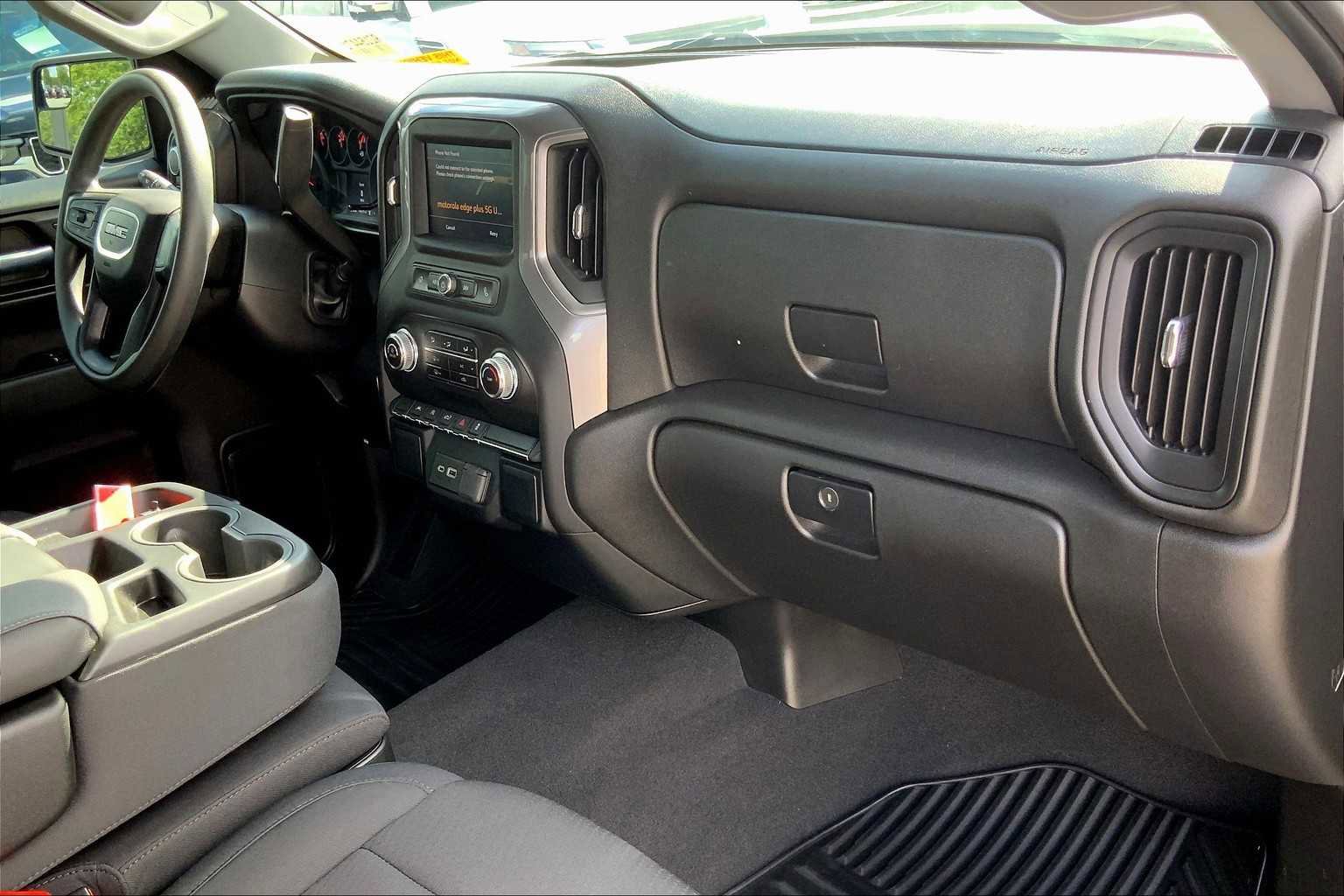 Used 2024 GMC Sierra 1500 Pro w/ Graphite Edition AWD/4WD image 17