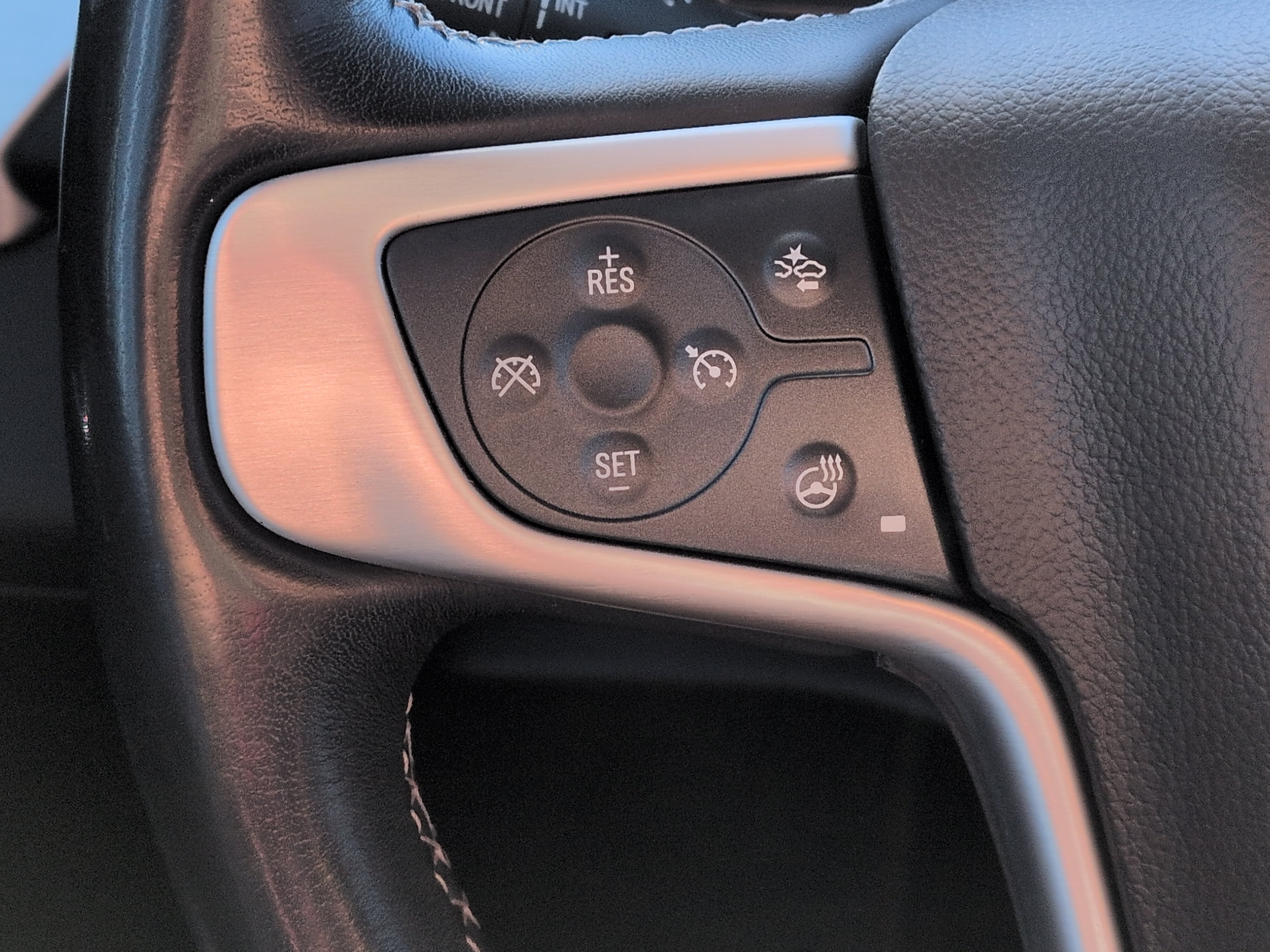 Used 2019 GMC Yukon SLT w/ Premium Edition RWD image 24
