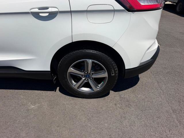 Certified 2020 Ford Edge SEL w/ Convenience Package FWD image 9