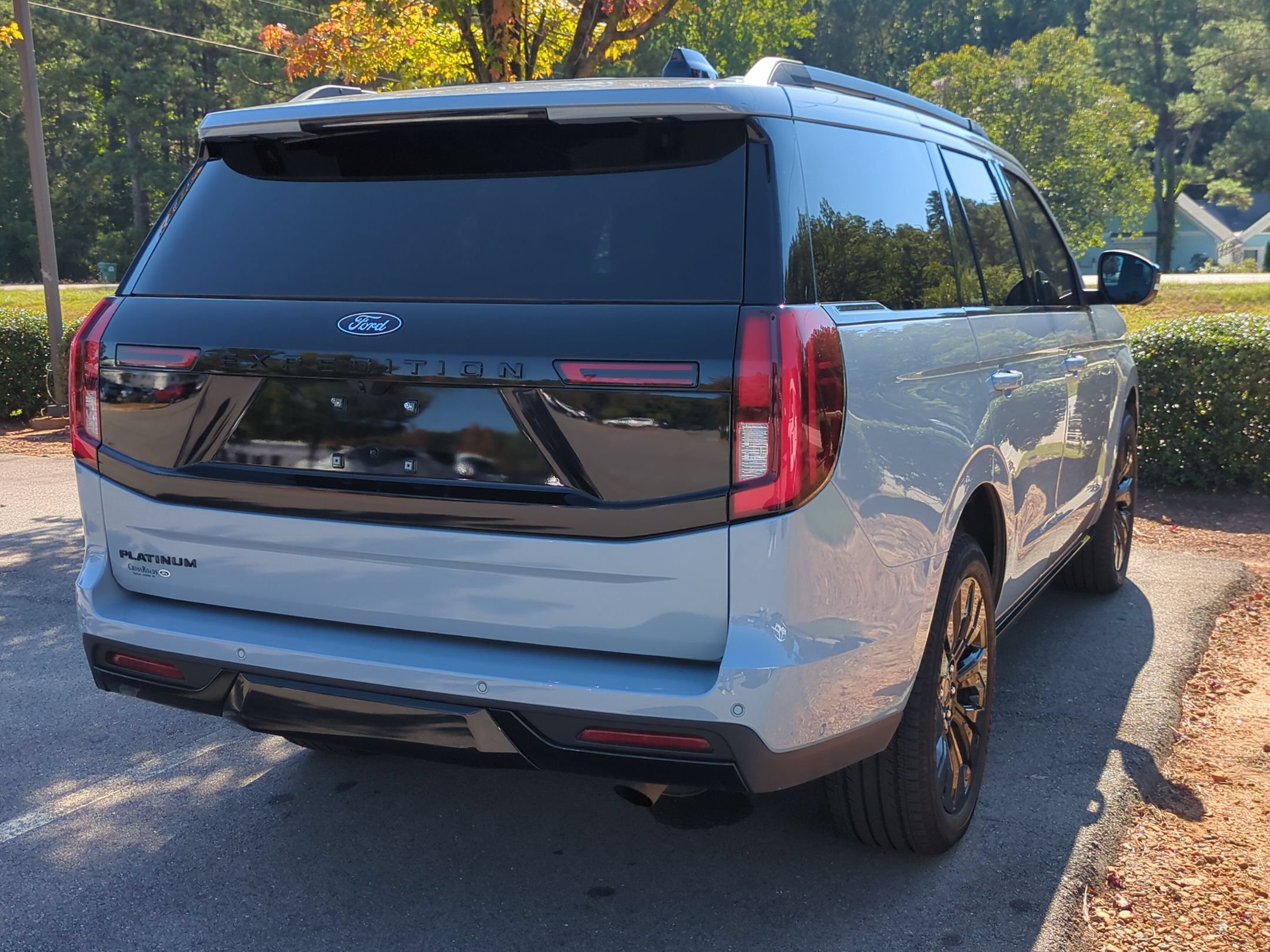Certified 2025 Ford Expedition Platinum w/ Stealth Appearance Package AWD/4WD image 3
