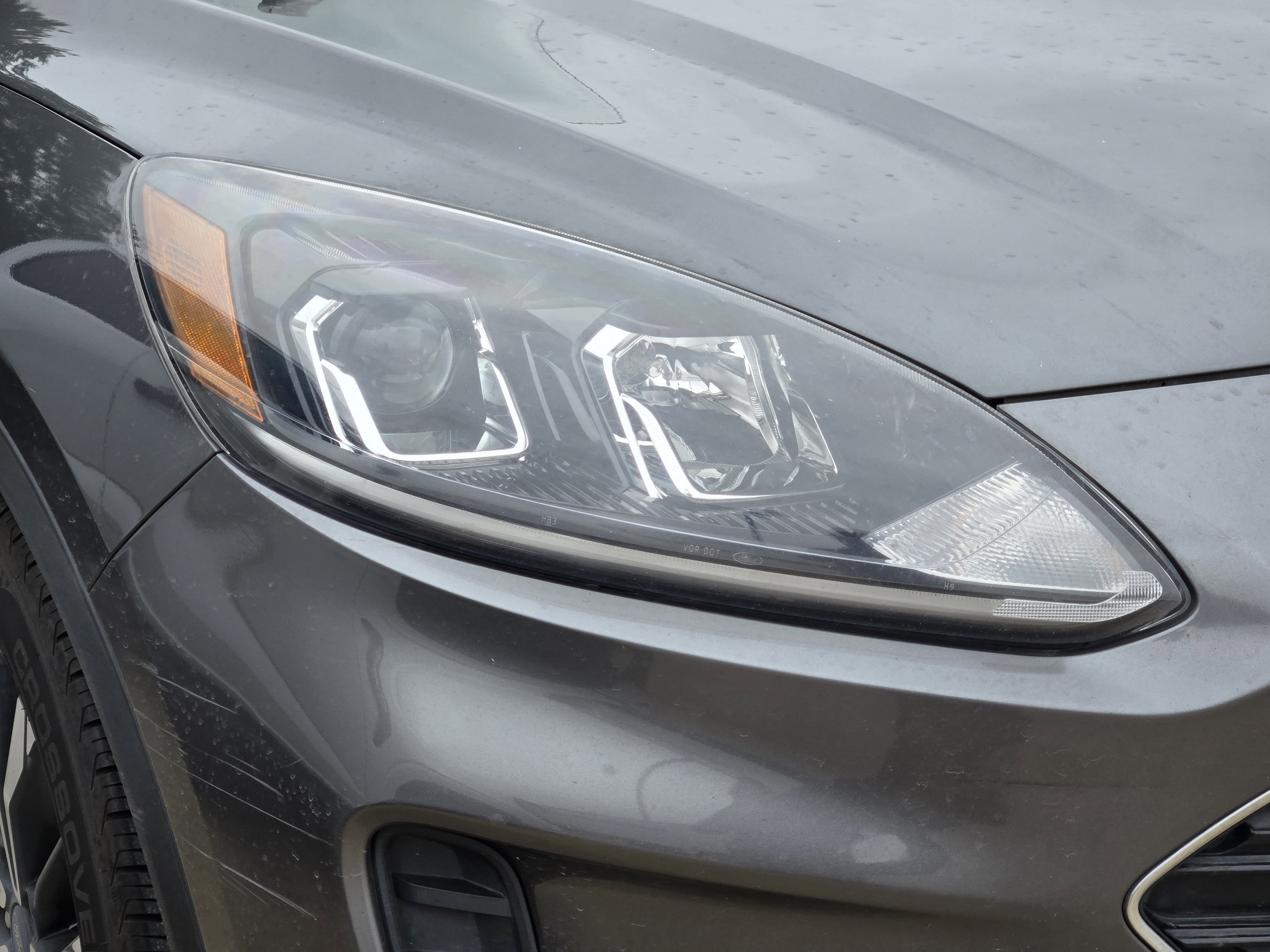 Certified 2021 Ford Escape SE w/ SE Sport Appearance Package FWD image 5