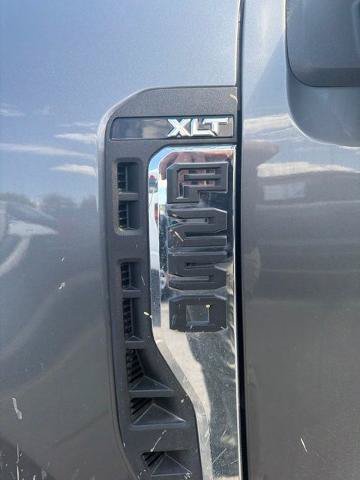 Certified 2025 Ford F250 XLT w/ FX4 Off-Road Package AWD/4WD image 7