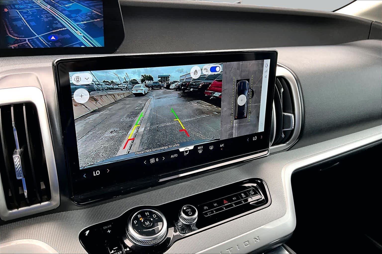 Certified 2025 Ford Expedition Active AWD/4WD image 29