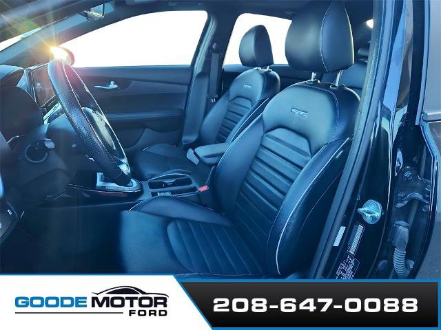 Used 2024 Kia Forte GT-Line w/ GT-Line Premium Package image 10