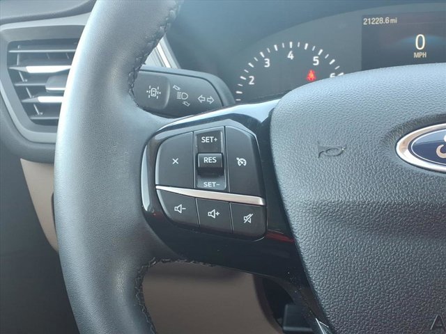 Certified 2022 Ford Escape SEL image 17