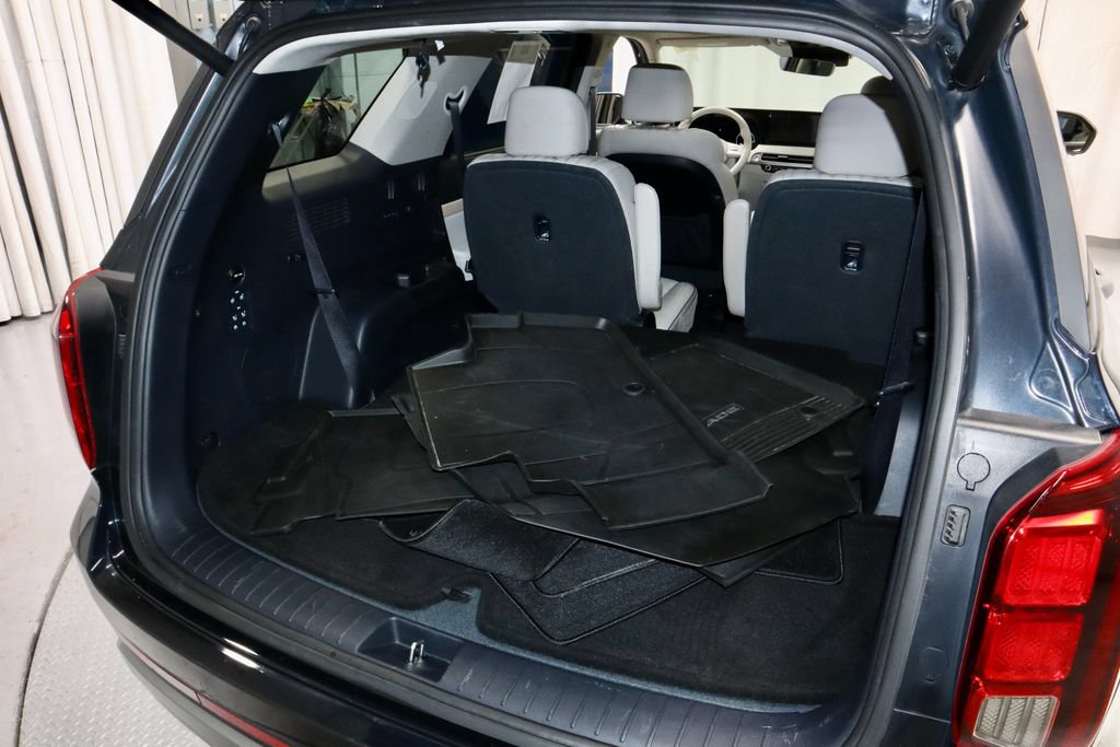 Used 2025 Hyundai Palisade Limited AWD/4WD image 16
