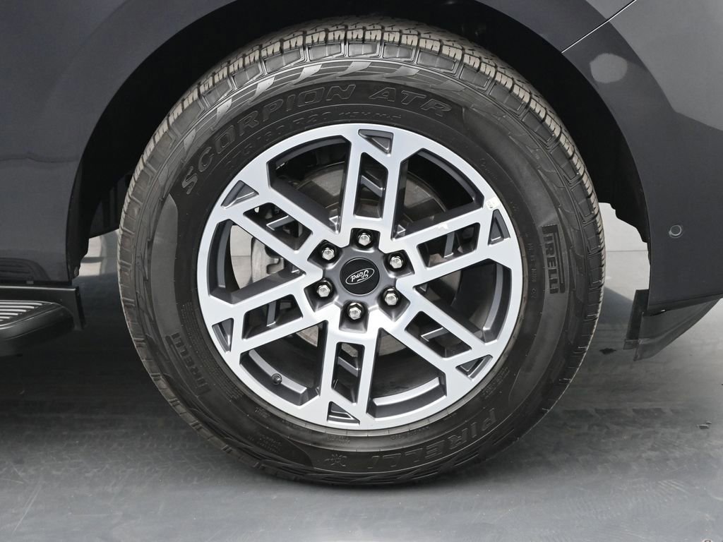 Certified 2025 Ford Expedition Active image 54