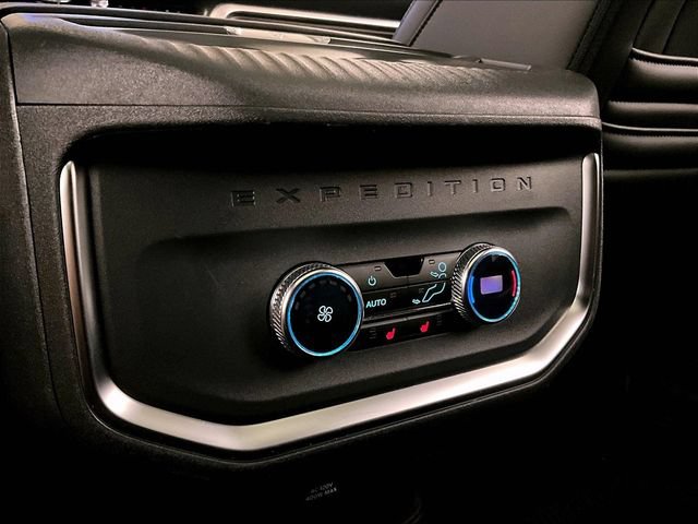 Certified 2025 Ford Expedition Max Platinum w/ Stealth Appearance Package AWD/4WD image 33