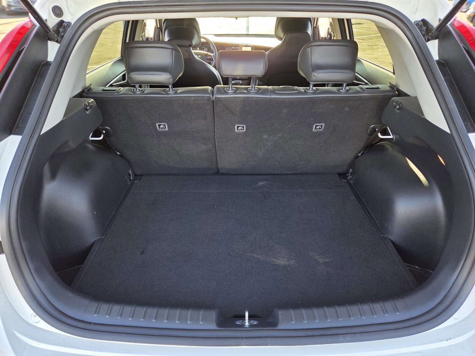 Used 2024 Kia Niro EX image 13