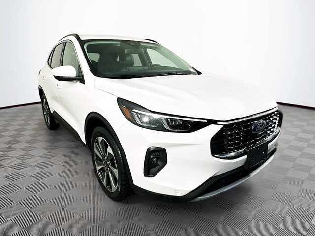 Certified 2024 Ford Escape Platinum AWD/4WD image 4