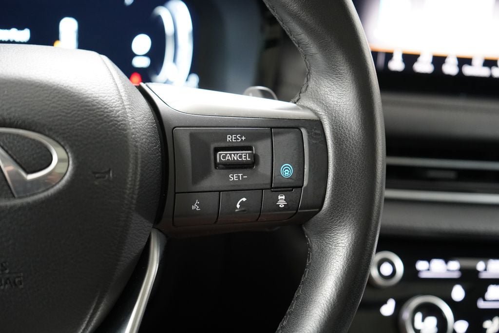 Used 2025 INFINITI QX60 Luxe AWD/4WD image 18