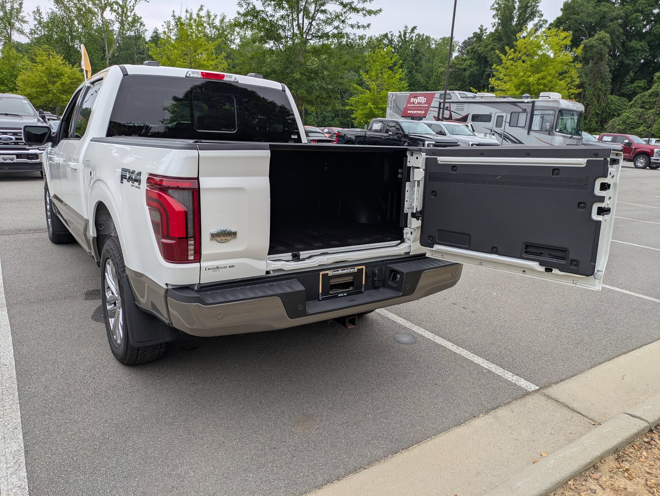 Certified 2025 Ford F150 King Ranch w/ FX4 Off-Road Package AWD/4WD image 36