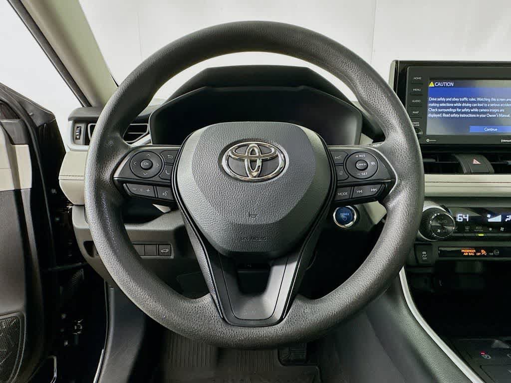 Used 2022 Toyota RAV4 XLE w/ Convenience Package AWD/4WD image 16