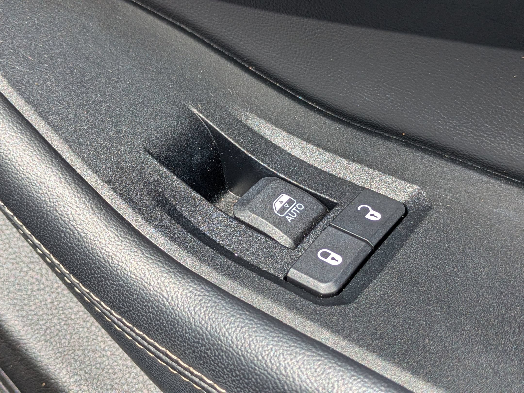 Used 2023 Jeep Grand Cherokee L Laredo AWD/4WD image 36