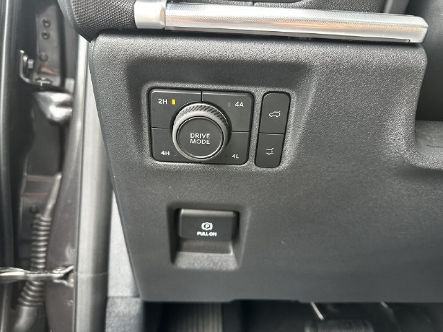 Certified 2025 Ford Expedition Max Platinum w/ Driver's Package AWD/4WD image 31