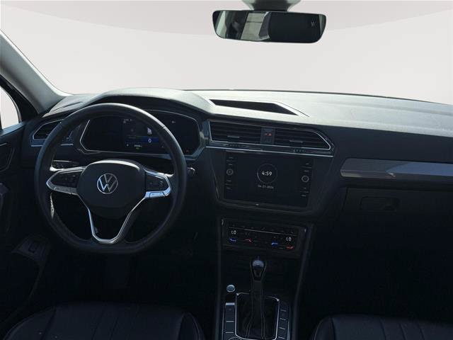 Used 2022 Volkswagen Tiguan SE AWD/4WD image 15