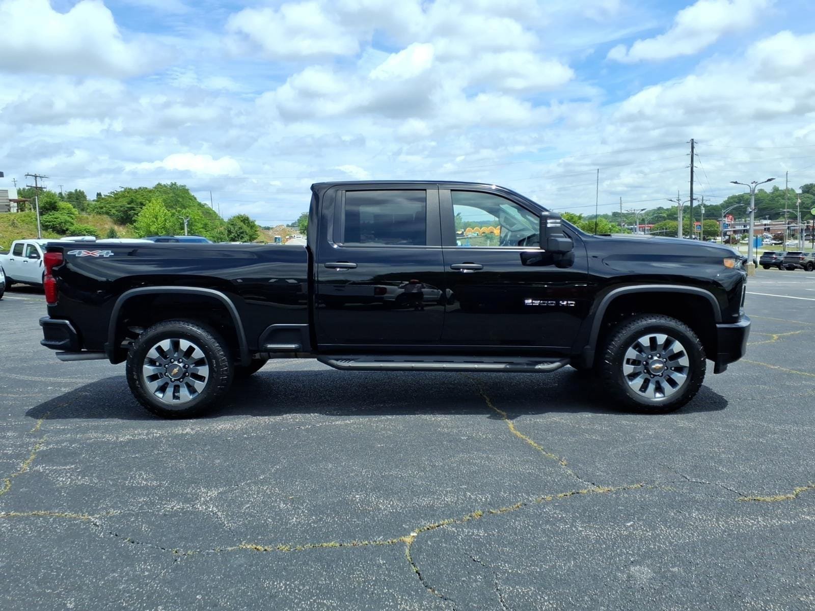 Used 2023 Chevrolet Silverado 2500 Custom w/ Custom Convenience Package AWD/4WD image 9