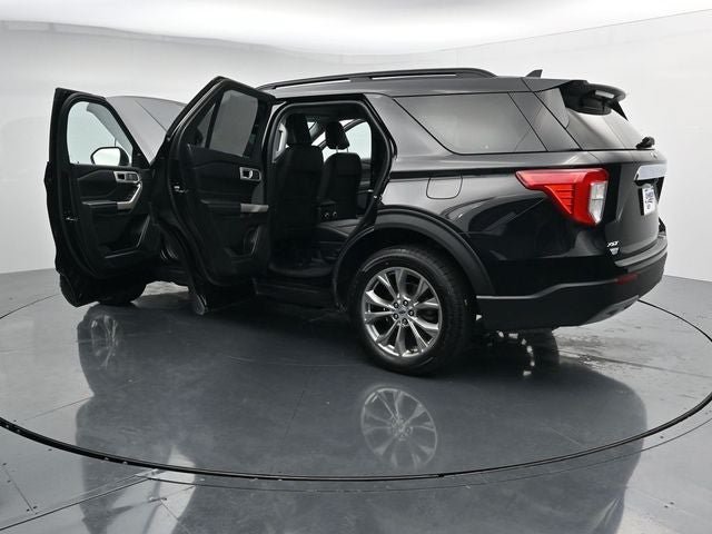 Certified 2023 Ford Explorer XLT w/ Equipment Group 202A AWD/4WD image 39