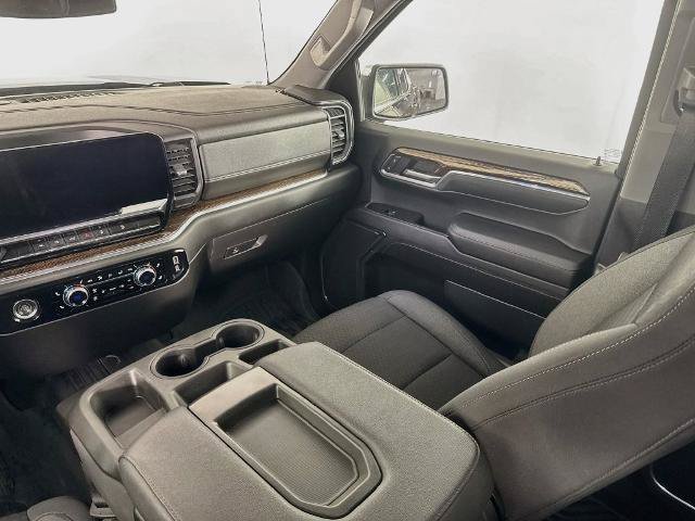 Used 2023 GMC Sierra 1500 SLE w/ X31 Off-Road Package AWD/4WD image 24