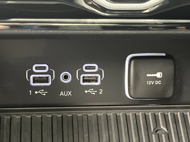 Used 2026 Jeep Grand Cherokee Limited AWD/4WD image 25