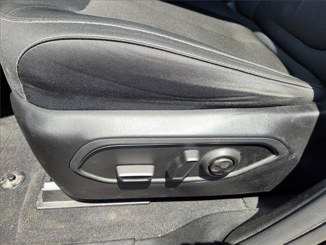 Used 2023 Jeep Grand Cherokee L Laredo AWD/4WD image 17