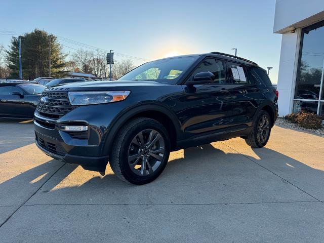 Certified 2023 Ford Explorer XLT w/ Equipment Group 202A image 4