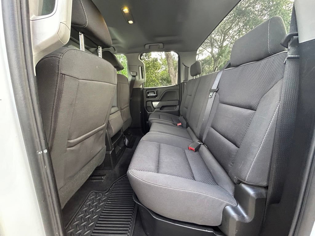 Used 2019 Chevrolet Silverado 1500 LT AWD/4WD image 32
