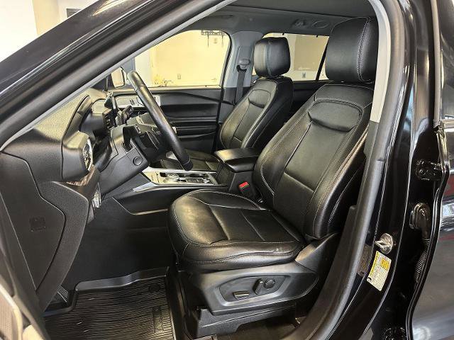 Certified 2021 Ford Explorer Limited w/ Hybrid Equipment Group 310A image 17