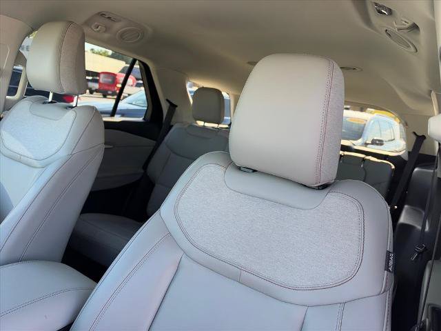 Certified 2025 Ford Explorer Active w/ Active Comfort Package RWD image 21