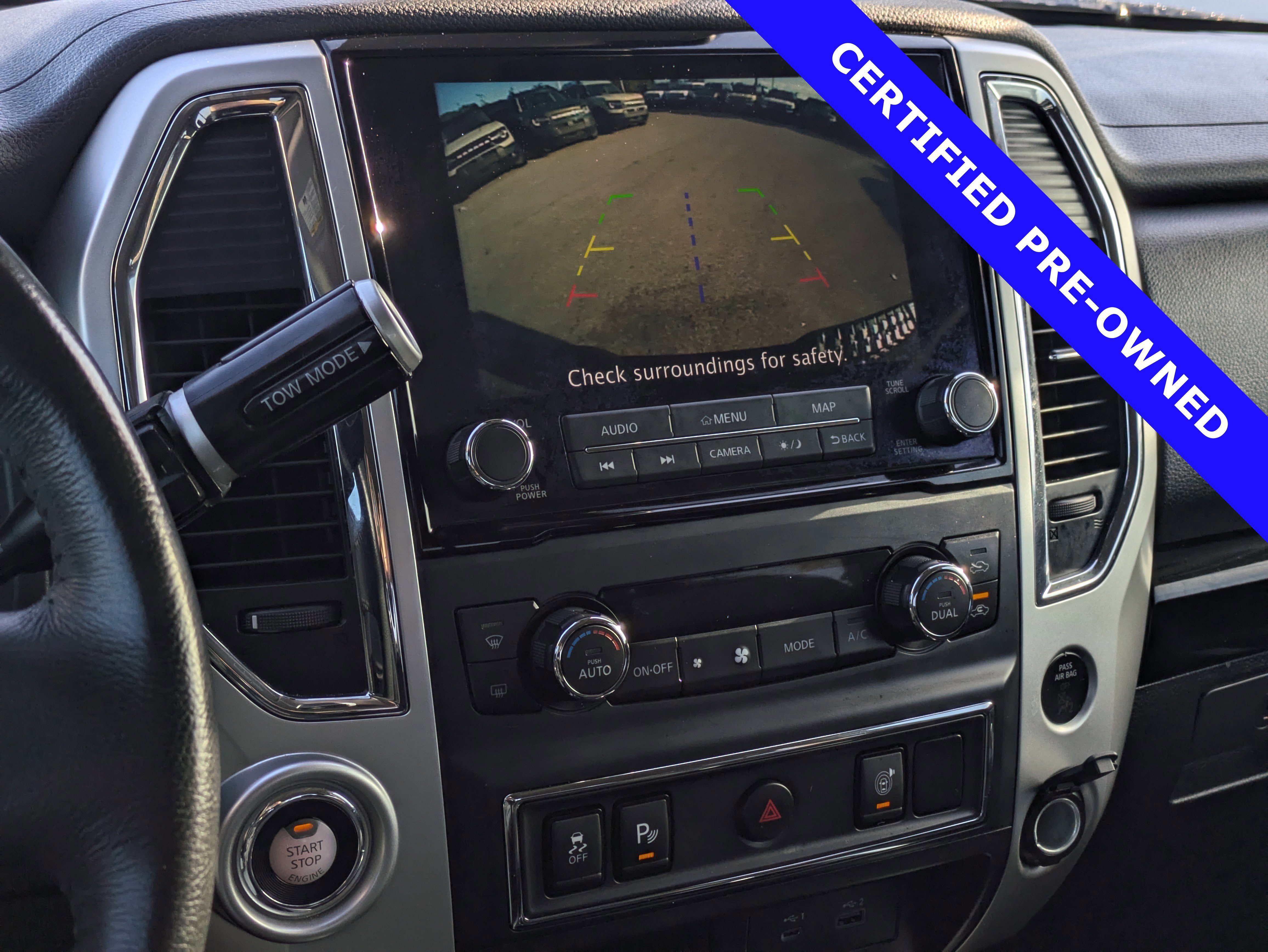 Used 2021 Nissan Titan SV w/ SV Convenience Package image 29