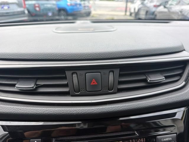 Used 2018 Nissan Rogue SL w/ Premium Package AWD/4WD image 11