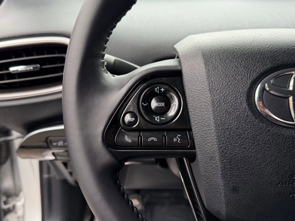 Used 2022 Toyota Prius Prime XLE image 22