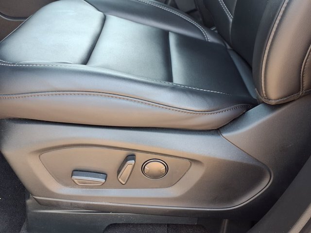 Certified 2024 Ford Explorer XLT w/ Equipment Group 202A AWD/4WD image 5