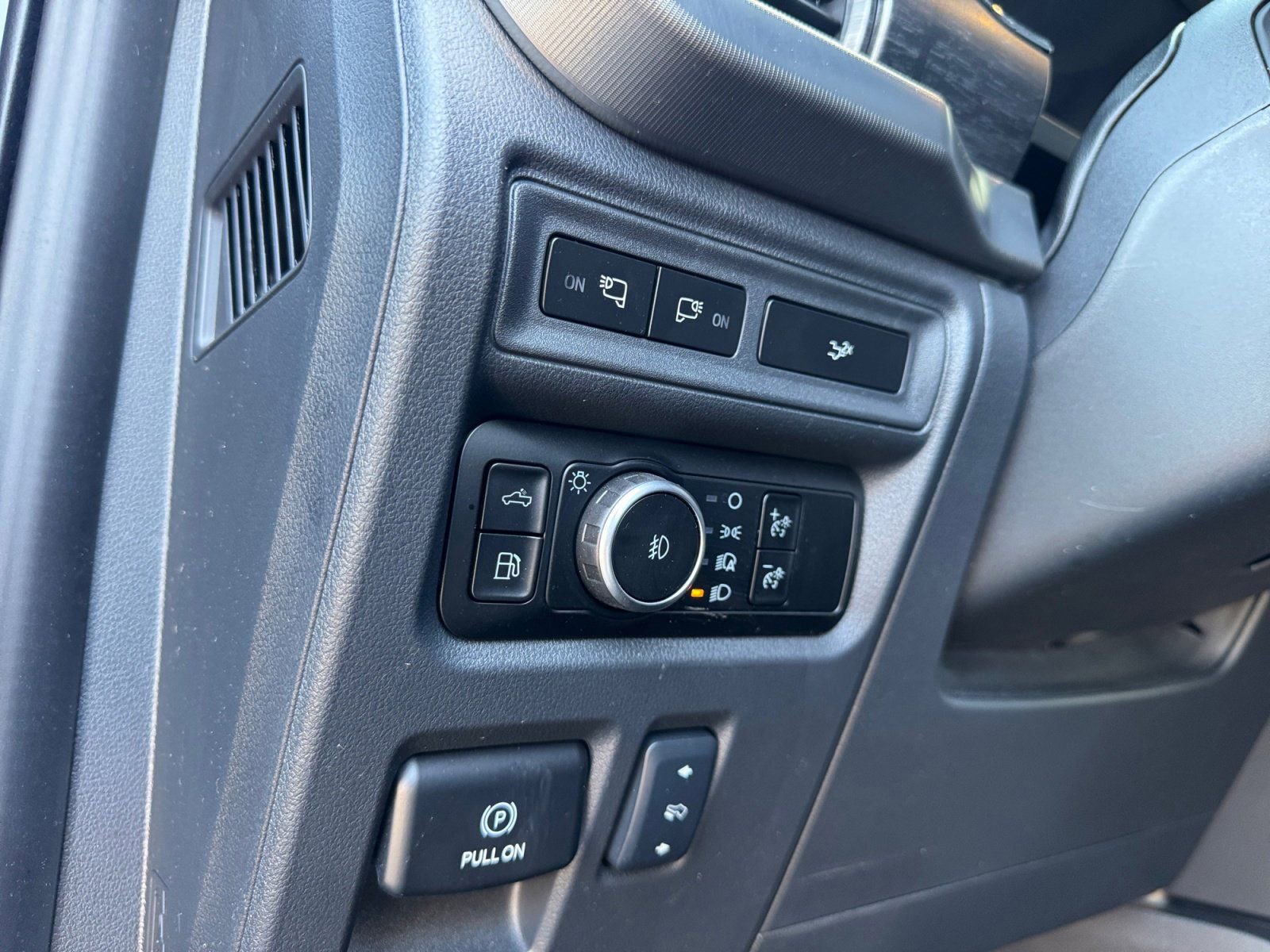 Certified 2024 Ford F150 Lariat AWD/4WD image 22