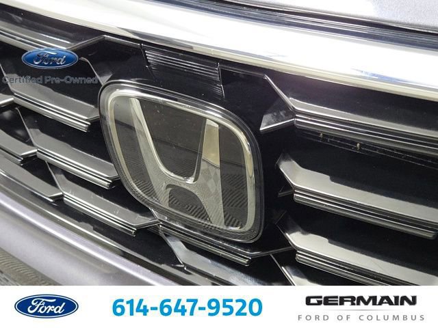 Used 2025 Honda Pilot Touring image 13