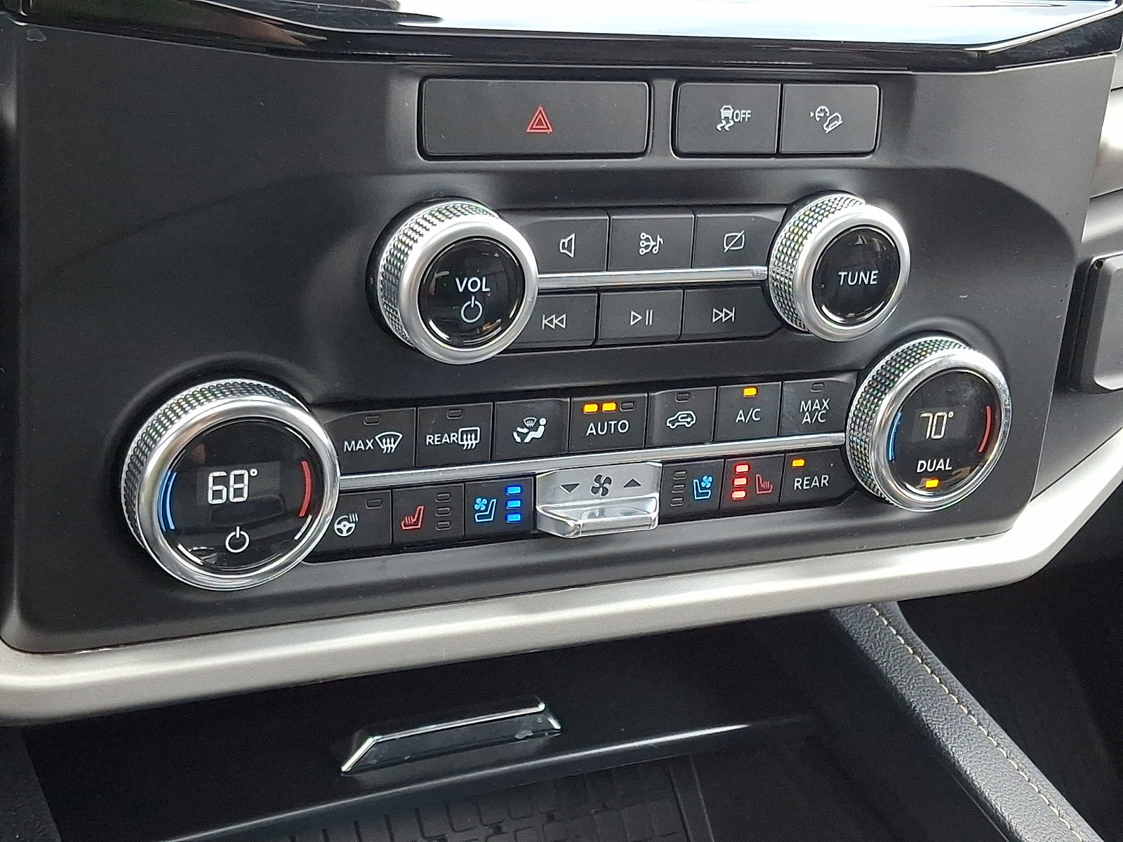 Certified 2023 Ford Expedition Max XLT image 17