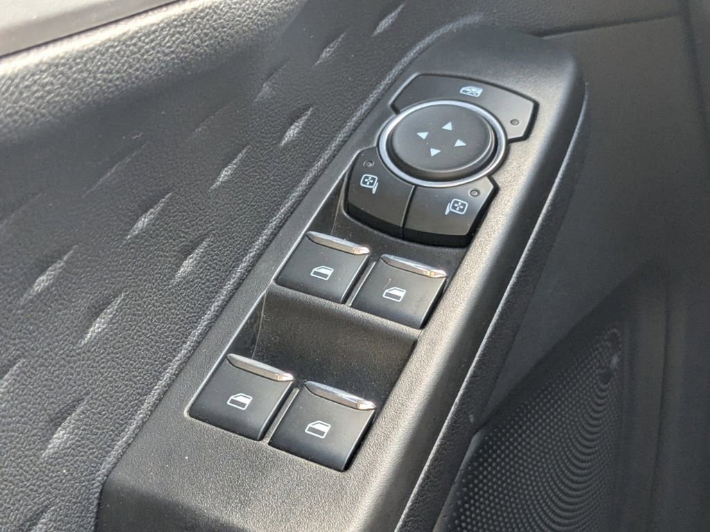 Certified 2020 Ford Escape SE image 27