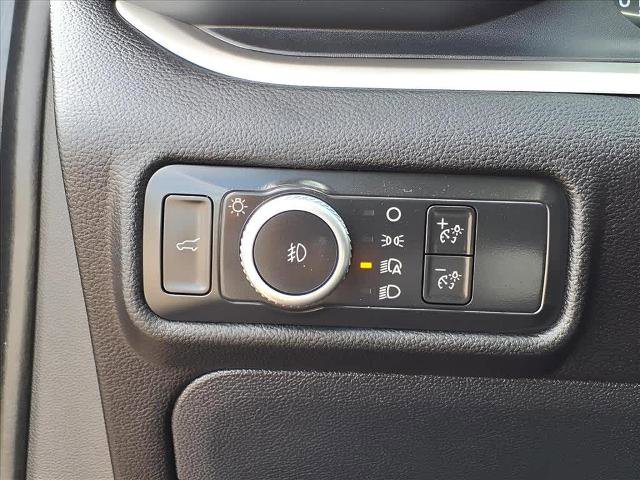 Certified 2022 Ford Explorer XLT w/ Equipment Group 202A image 22