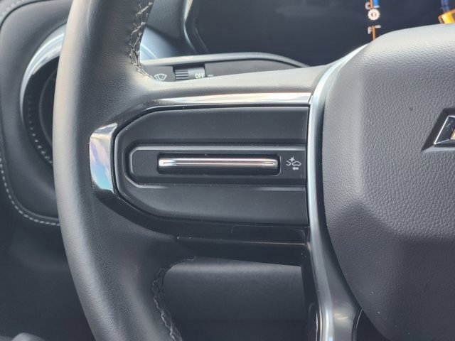 Used 2023 Chevrolet Colorado LT image 29